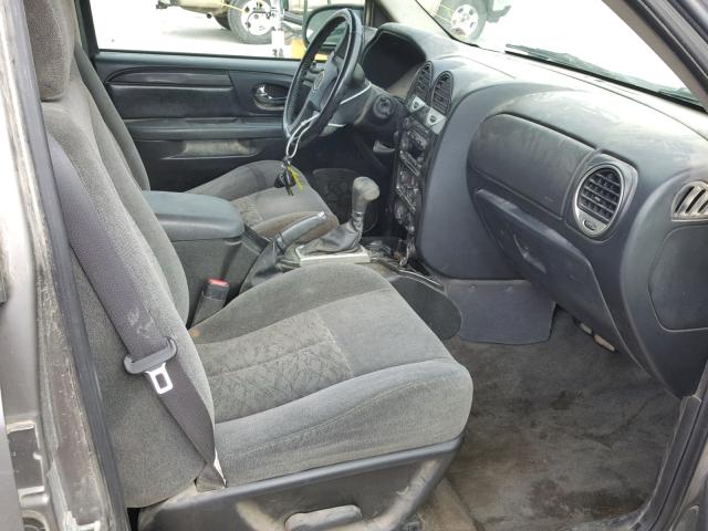 1GKDT13S562225592 - 2006 GMC ENVOY GRAY photo 5