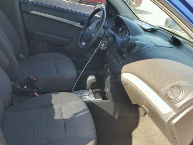 KL1TD56EX9B669757 - 2009 CHEVROLET AVEO LS BLUE photo 5