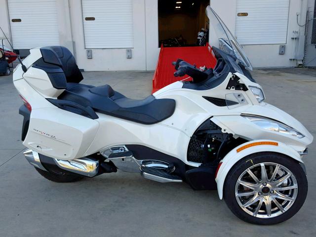 2BXNBDD28FV005374 - 2015 CAN-AM SPYDER ROA WHITE photo 1