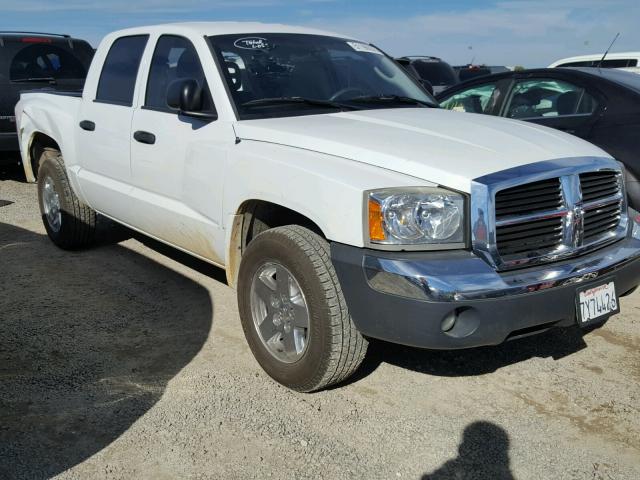 1D7HE48J05S329758 - 2005 DODGE DAKOTA QUA WHITE photo 1