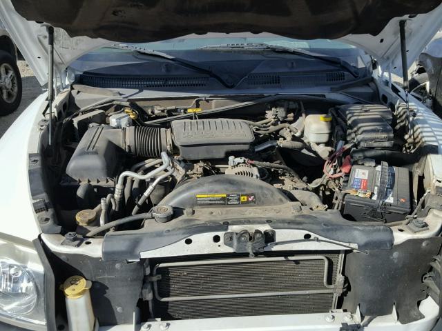 1D7HE48J05S329758 - 2005 DODGE DAKOTA QUA WHITE photo 7