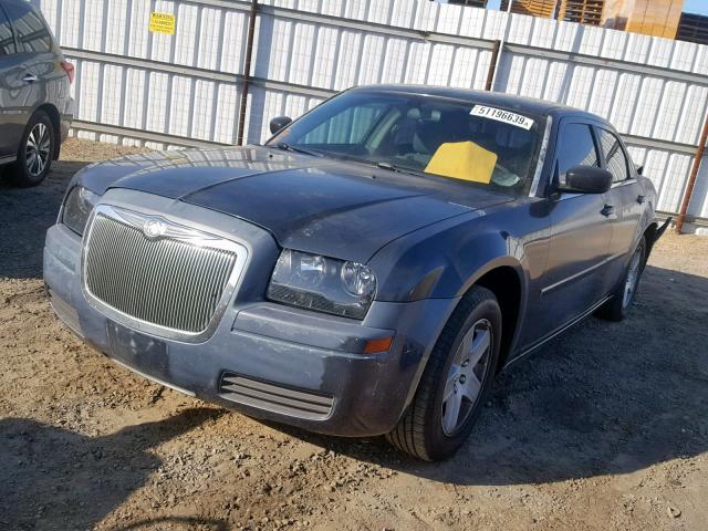 2C3KA43R97H714811 - 2007 CHRYSLER 300 GREEN photo 2