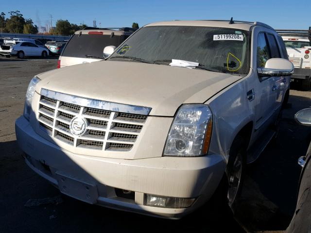 1GYS3AEFXBR333222 - 2011 CADILLAC ESCALADE WHITE photo 2