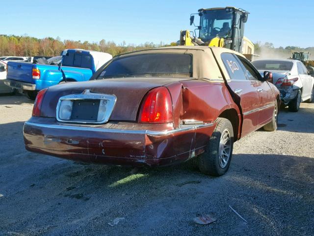 1LNHM82W0YY941335 - 2000 LINCOLN TOWN CAR S MAROON photo 4