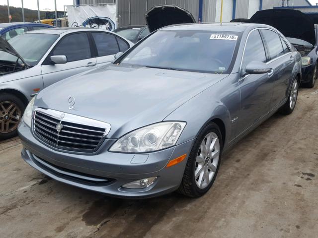 WDDNG71X98A215734 - 2008 MERCEDES-BENZ S 550 SILVER photo 2