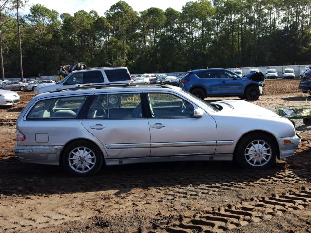 WDBJH65J9YB002829 - 2000 MERCEDES-BENZ E 320 SILVER photo 9