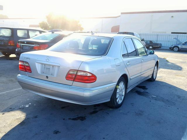 WDBJF65JXYB094782 - 2000 MERCEDES-BENZ E 320 SILVER photo 4