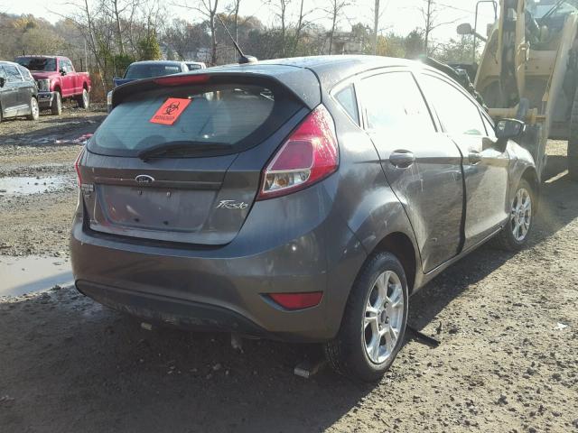 3FADP4EJ1GM138455 - 2016 FORD FIESTA SE GRAY photo 4