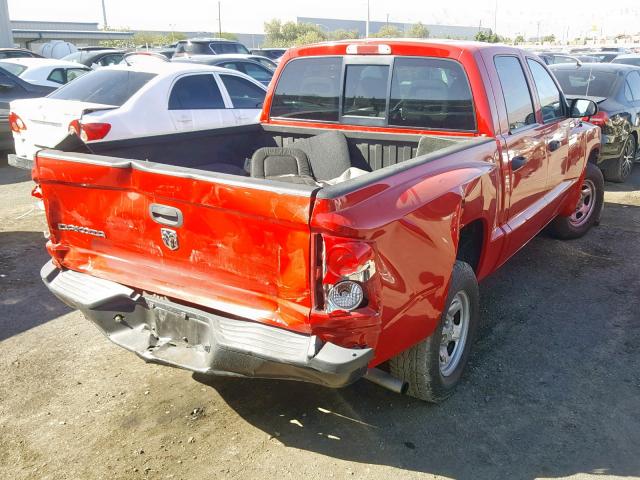 1D7HE28K65S330913 - 2005 DODGE DAKOTA QUA RED photo 4