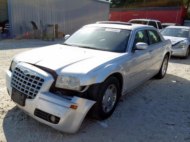 2C3KA53GX6H113961 - 2006 CHRYSLER 300 TOURIN SILVER photo 2