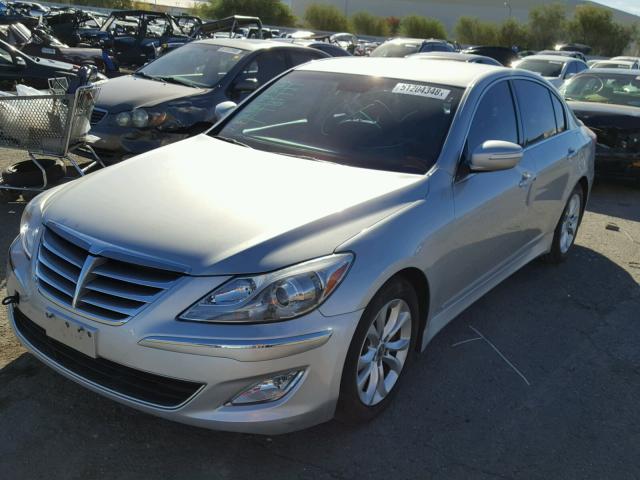 KMHGC4DD2CU154745 - 2012 HYUNDAI GENESIS 3. SILVER photo 2