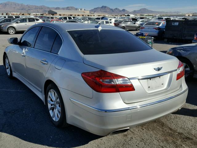 KMHGC4DD2CU154745 - 2012 HYUNDAI GENESIS 3. SILVER photo 3