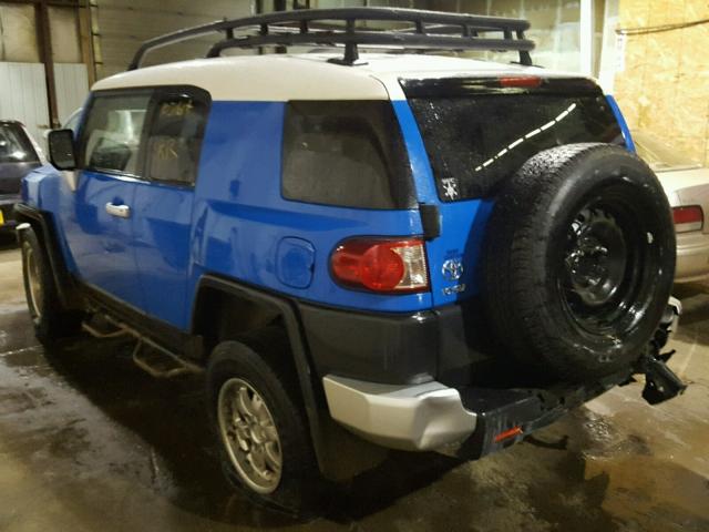 JTEBU11F370074640 - 2007 TOYOTA FJ CRUISER BLUE photo 3