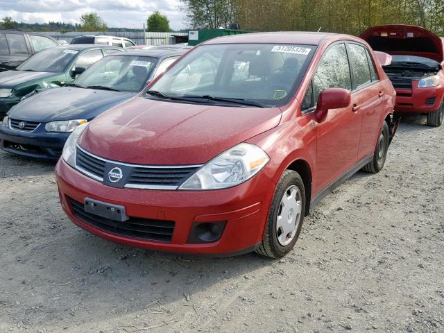 3N1BC11E19L441848 - 2009 NISSAN VERSA S RED photo 2