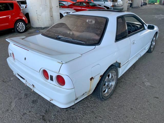 HCR32261674 - 1991 NISSAN SKYLINE WHITE photo 4