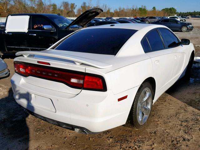 2C3CDXHGXDH730564 - 2013 DODGE CHARGER SX WHITE photo 4