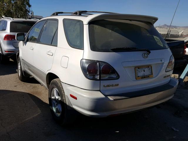 JTJHF10U710200690 - 2001 LEXUS RX 300 WHITE photo 3