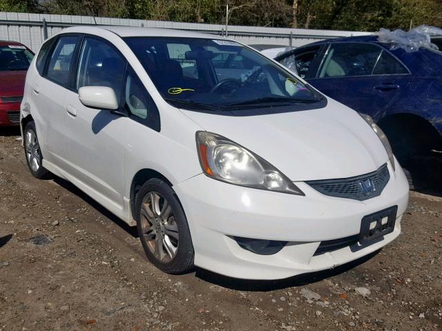 JHMGE8H48AC018895 - 2010 HONDA FIT SPORT WHITE photo 1