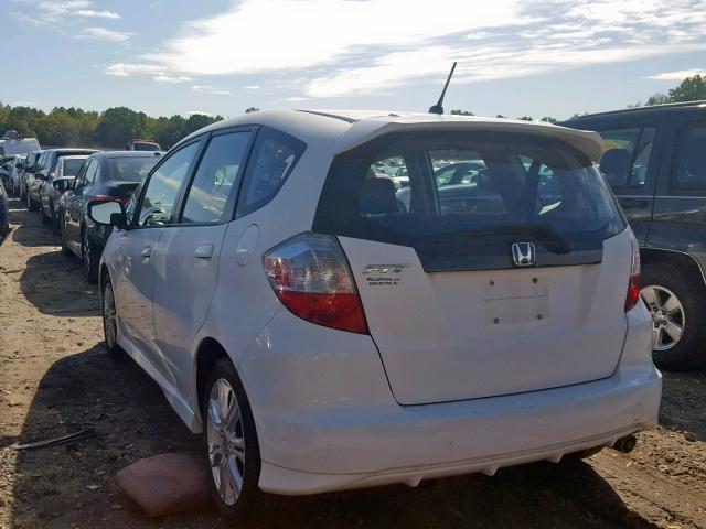 JHMGE8H48AC018895 - 2010 HONDA FIT SPORT WHITE photo 3