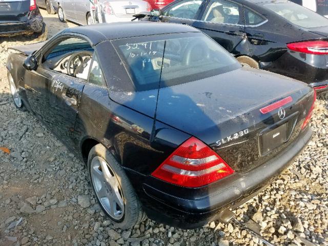 WDBKK47F0YF165297 - 2000 MERCEDES-BENZ SLK 230 KO BLACK photo 3