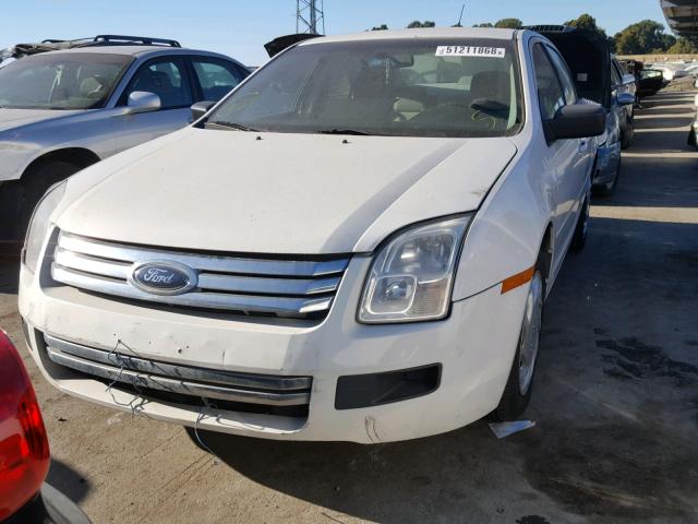 3FAHP06Z69R205040 - 2009 FORD FUSION S WHITE photo 2