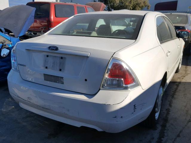 3FAHP06Z69R205040 - 2009 FORD FUSION S WHITE photo 4