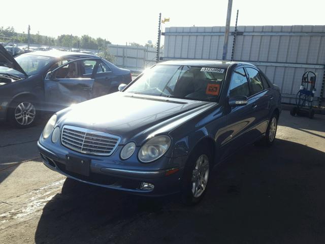 WDBUF26J35A719867 - 2005 MERCEDES-BENZ E 320 CDI BLUE photo 2