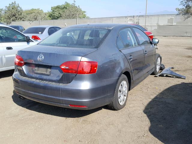 3VW2K7AJXEM219035 - 2014 VOLKSWAGEN JETTA BASE 灰色 照片 4