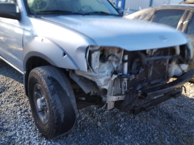 1N6ED29X43C410595 - 2003 NISSAN FRONTIER C SILVER photo 9