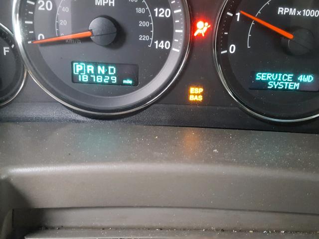 1J8HG48NX6C221420 - 2006 JEEP COMMANDER TAN photo 8