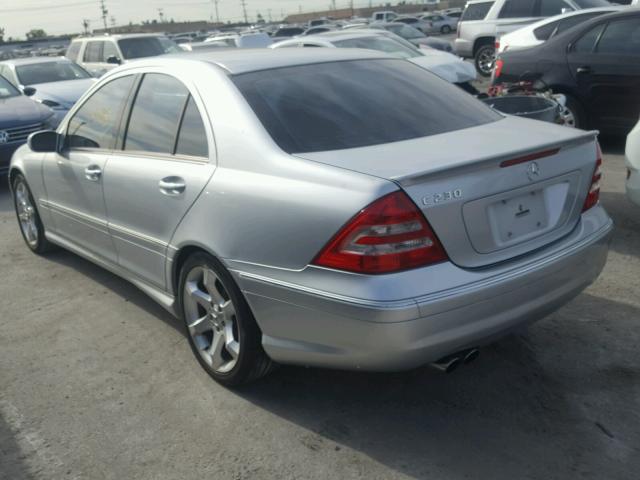 WDBRF52H97F912489 - 2007 MERCEDES-BENZ C 230 SILVER photo 3