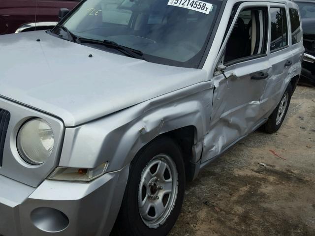 1J8FT28W58D707761 - 2008 JEEP PATRIOT SP SILVER photo 9