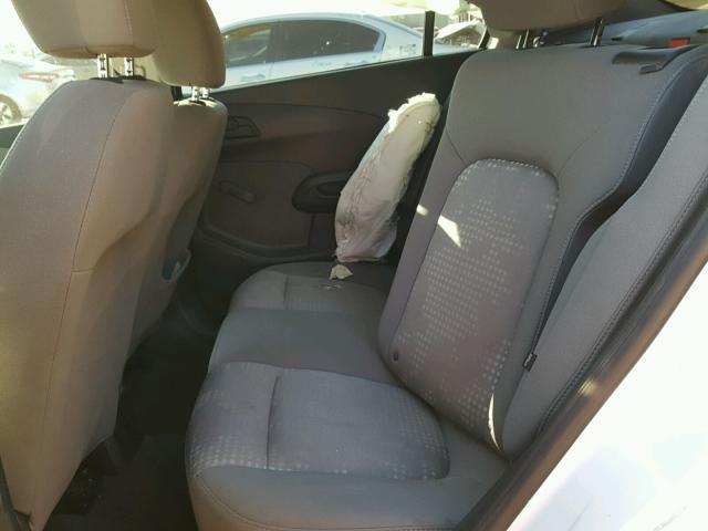 1G1JA5SH3F4161101 - 2015 CHEVROLET SONIC LS 白色 照片 6