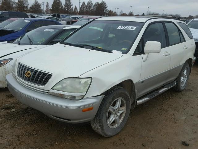 JTJHF10U310171950 - 2001 LEXUS RX 300 WHITE photo 2