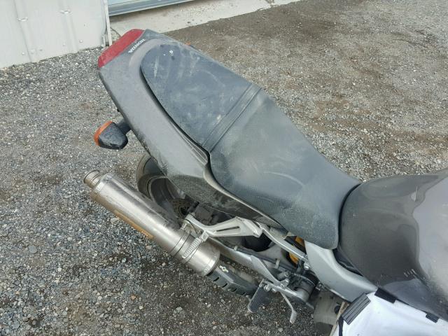 JH2SC36095M700065 - 2005 HONDA VTR1000 F GRAY photo 6