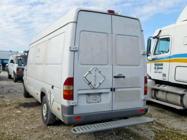 WD0PD744055822713 - 2005 DODGE SPRINTER 2 WHITE photo 3