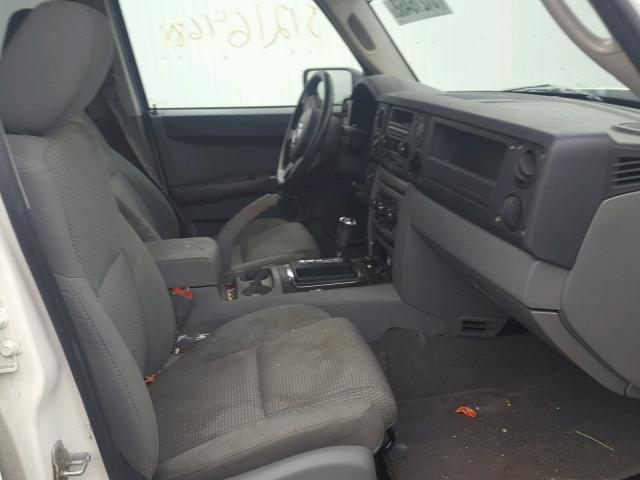 1J8HG48K17C686045 - 2007 JEEP COMMANDER WHITE photo 5