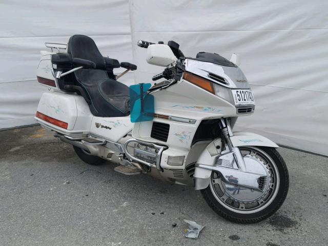 1HFSC220XVA900629 - 1997 HONDA GL1500 A/2 WHITE photo 1