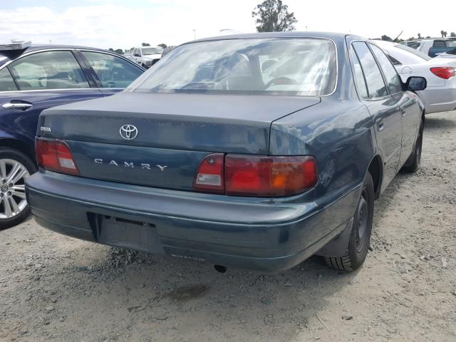 JT2BG12K0T0383539 - 1996 TOYOTA CAMRY DX GREEN photo 4