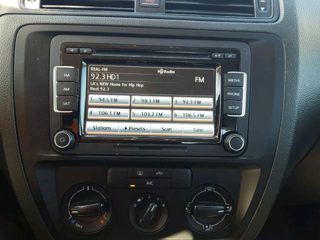 3VW2K7AJ5FM352884 - 2015 VOLKSWAGEN JETTA BASE RED photo 9