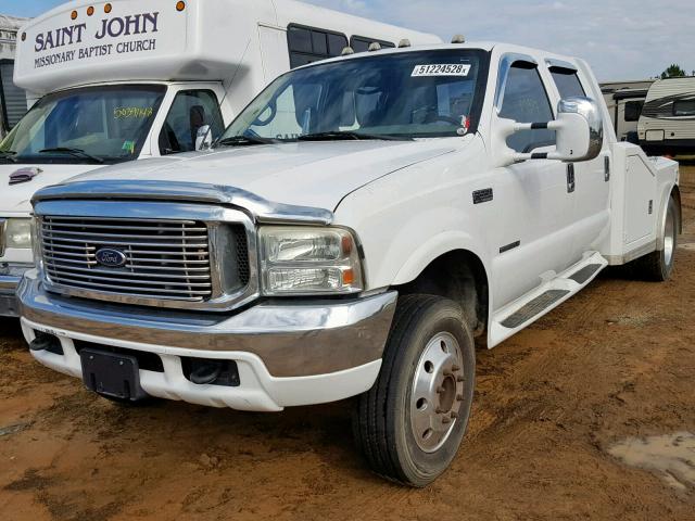 1FDAW56F61EA14559 - 2001 FORD F550 SUPER WHITE photo 2