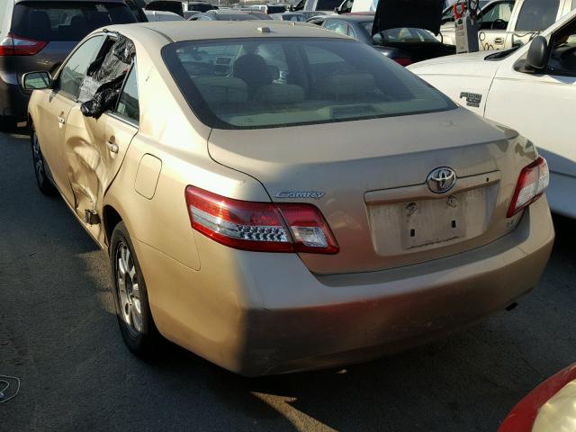 4T1BF3EK5BU230692 - 2011 TOYOTA CAMRY BASE GOLD photo 3