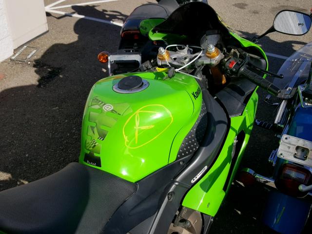 JKBZXJC115A009083 - 2005 KAWASAKI ZX636 C1 GREEN photo 5