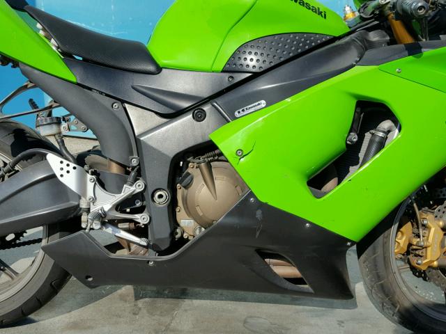 JKBZXJC115A009083 - 2005 KAWASAKI ZX636 C1 GREEN photo 7