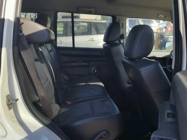 1J4RG4GKXAC130458 - 2010 JEEP COMMANDER WHITE photo 6