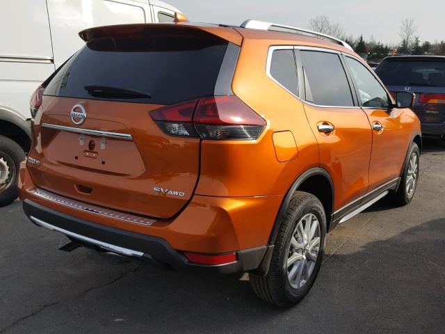 5N1AT2MVXJC823009 - 2018 NISSAN ROGUE SV ORANGE photo 4