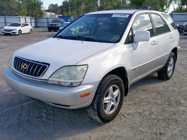 JTJHF10U820243324 - 2002 LEXUS RX 300 WHITE photo 2