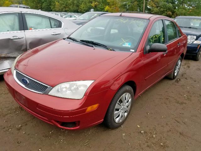1FAFP34N95W243233 - 2005 FORD FOCUS ZX4 RED photo 2