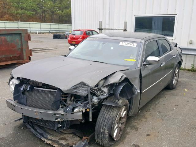 2C3LA33V29H564202 - 2009 CHRYSLER 300 LIMITE GRAY photo 2