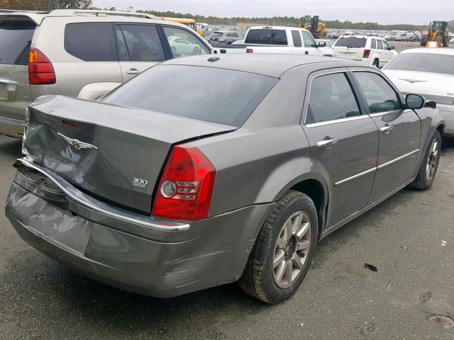 2C3LA33V29H564202 - 2009 CHRYSLER 300 LIMITE GRAY photo 4